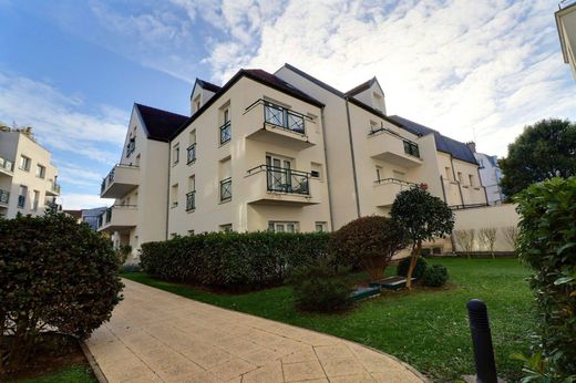 Apartment in Châtillon, Hauts-de-Seine
