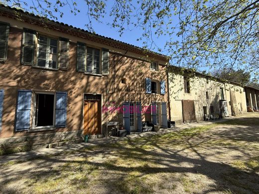 Luxury home in Le Pontet, Vaucluse