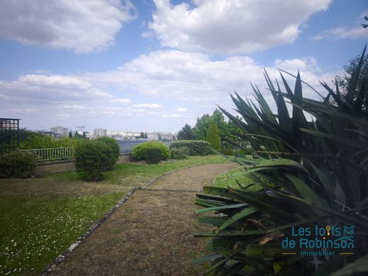套间/公寓  Le Plessis-Robinson, Hauts-de-Seine