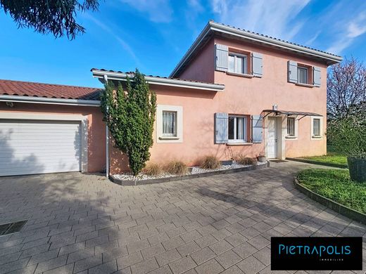 Luxus-Haus in Irigny, Rhône