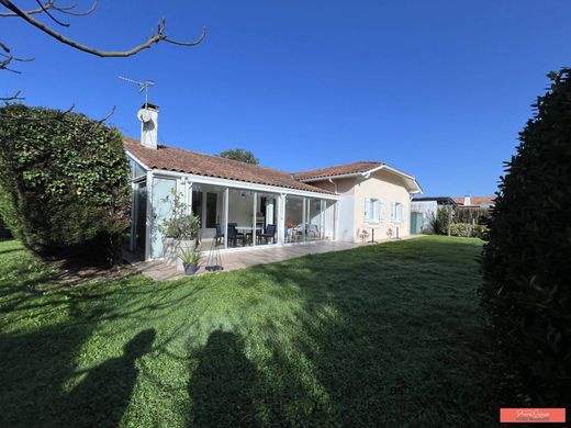 Maison de luxe à Saint-Martin-de-Seignanx, Landes