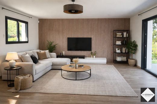 Luxury home in Canohès, Pyrénées-Orientales