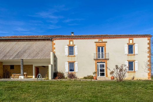 Casa de lujo en Villeneuve-de-Rivière, Alto Garona