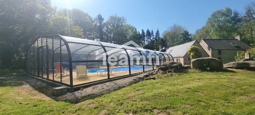 Luxury home in Plounérin, Côtes-d'Armor