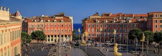 Apartment / Etagenwohnung in Nizza, Alpes-Maritimes