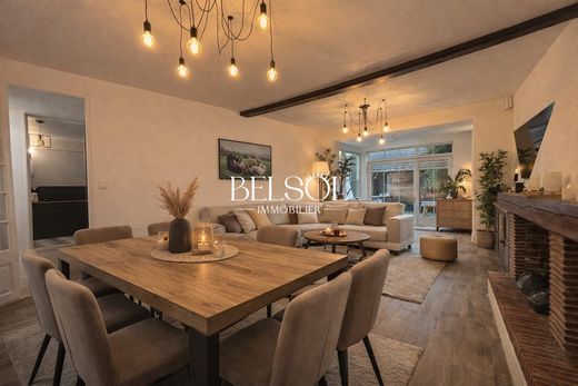 Maison de luxe à Couilly-Pont-aux-Dames, Seine-et-Marne