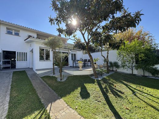 Luxury home in Bègles, Gironde