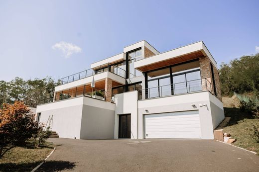 Maison de luxe à Issoire, Puy-de-Dôme