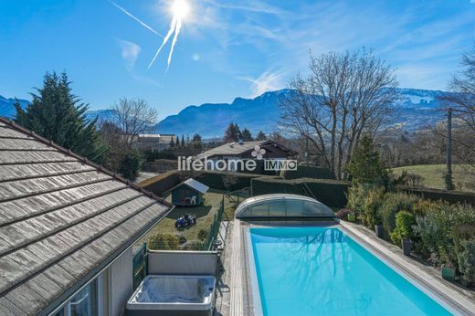 Casa di lusso a La Roche-sur-Foron, Alta Savoia