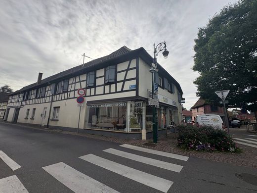 Edificio en Brumath, Bajo Rin