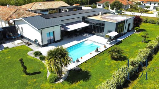 Luxury home in Soustons, Landes