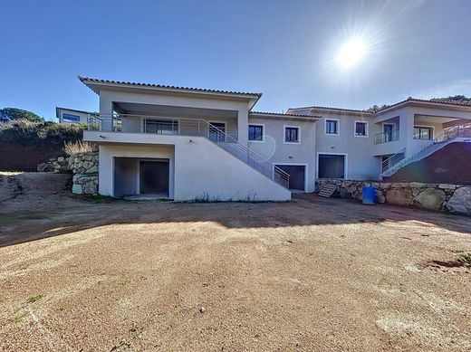 Πολυτελή κατοικία σε Afa, South Corsica