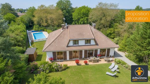 Luxury home in Saint-Genis-Laval, Rhône