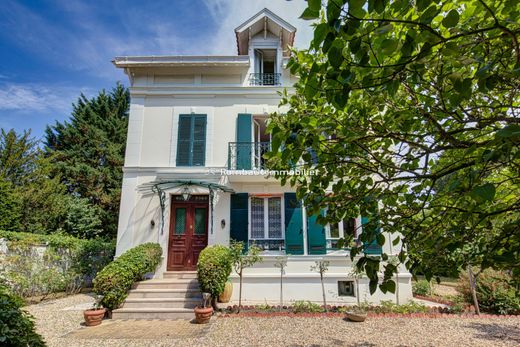 Luxury home in Vaucresson, Hauts-de-Seine