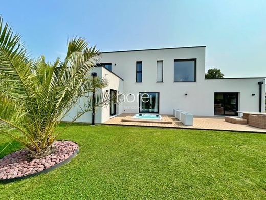 Luxury home in Grangues, Calvados