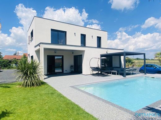 Luxury home in Charly, Rhône