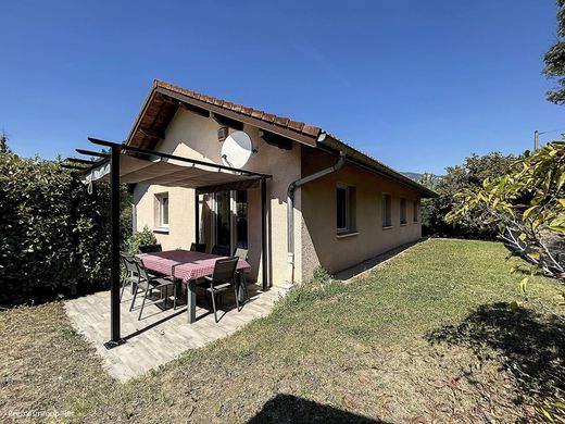 Maison de luxe à Clarafond-Arcine, Haute-Savoie