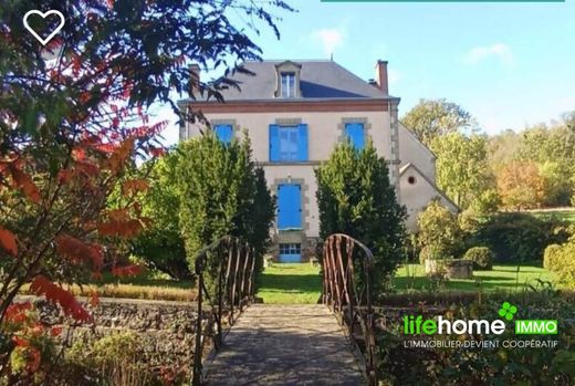 Casa di lusso a Noyant-d'Allier, Allier