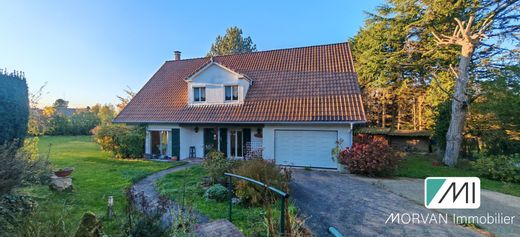 Casa di lusso a Les Essarts-le-Roi, Yvelines