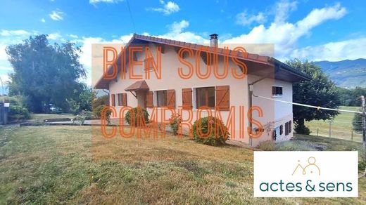 Luxe woning in Saint-Jeoire-Prieuré, Savoy