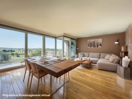 Apartment in Saint-Cloud, Hauts-de-Seine