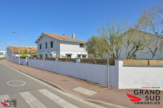 Luxury home in Le Bouscat, Gironde