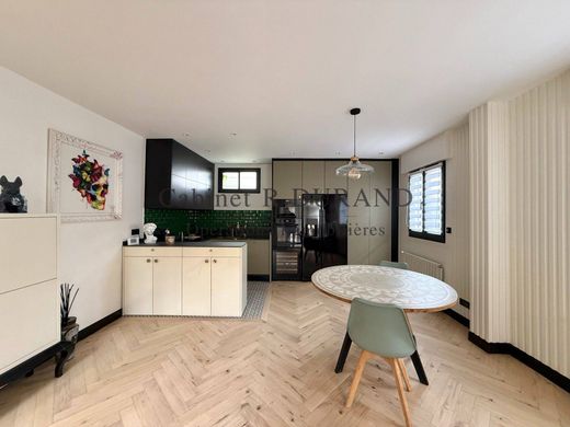 Casa di lusso a Colombes, Hauts-de-Seine