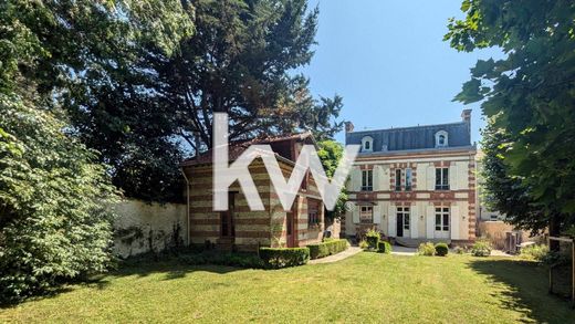 Luxury home in Deuil-la-Barre, Val d'Oise
