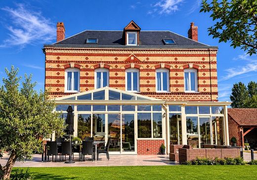 Luxury home in Le Vaudreuil, Eure