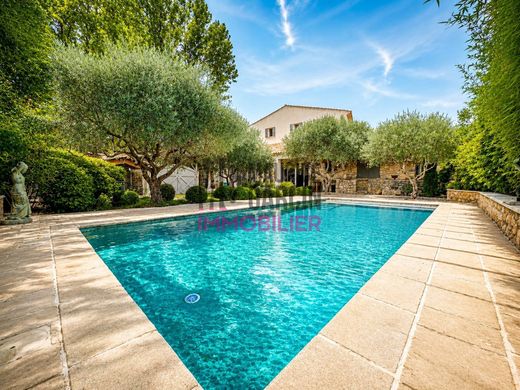 Luxury home in Mormoiron, Vaucluse