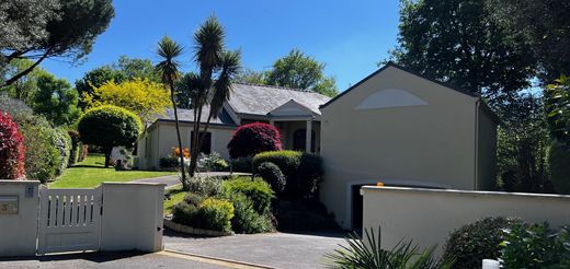 Casa di lusso a Sautron, Loira Atlantica