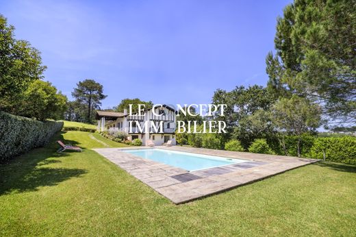 Maison de luxe à Bassussarry, Pyrénées-Atlantiques