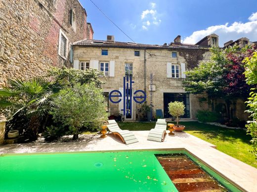 منزل ﻓﻲ Périgueux, Dordogne