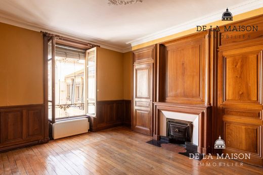 Apartment in Lyon, Rhône