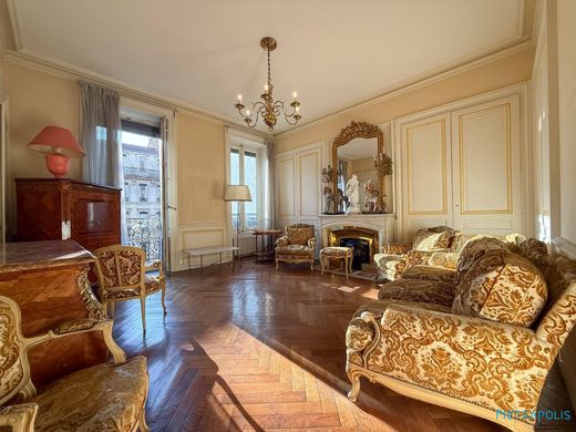 아파트 / Lyon, Rhône