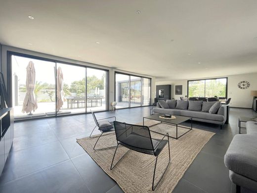 Lüks ev Nîmes, Gard