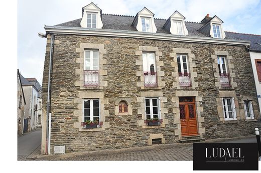 Luxe woning in Ploërmel, Morbihan