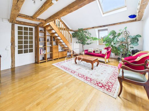 Apartment / Etagenwohnung in Saint-Maur-des-Fossés, Val-de-Marne