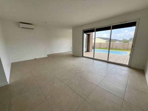 Πολυτελή κατοικία σε Artigues-près-Bordeaux, Gironde