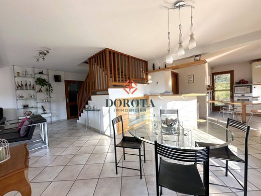 Luxus-Haus in Eybens, Isère