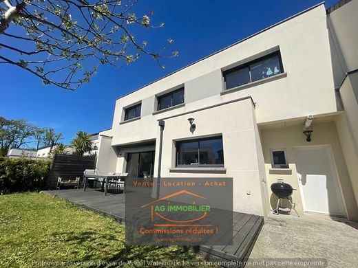 Casa de lujo en Pacé, Ille y Vilaine