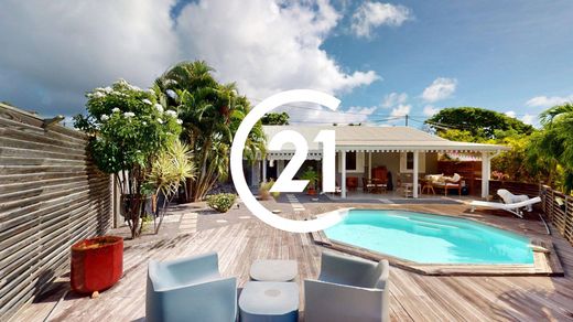 Luxury home in Le François, Martinique