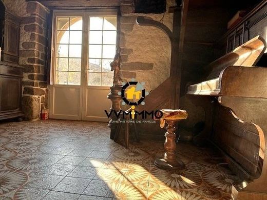 Luxe woning in Couëron, Loire-Atlantique