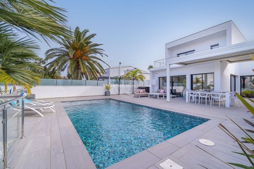 Casa di lusso a Empuriabrava, Girona