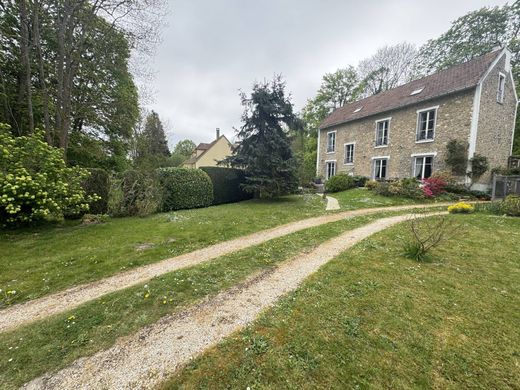 Luxury home in Châteaufort, Yvelines