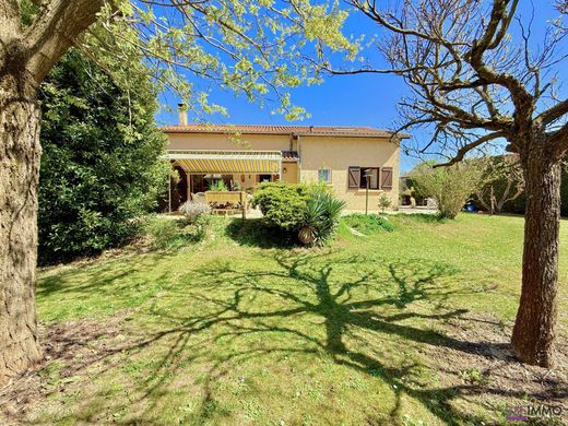 Luxury home in Chaponost, Rhône