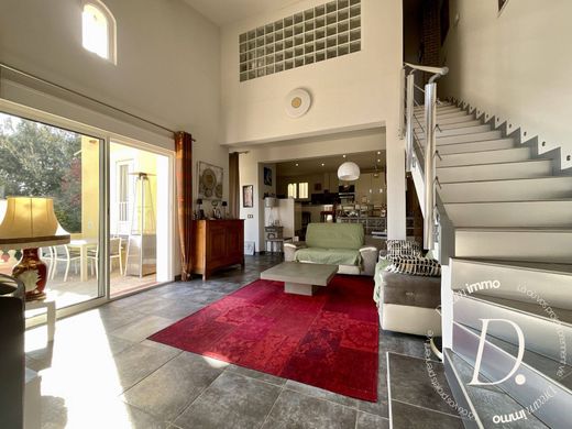 Luxury home in Hyères, Var