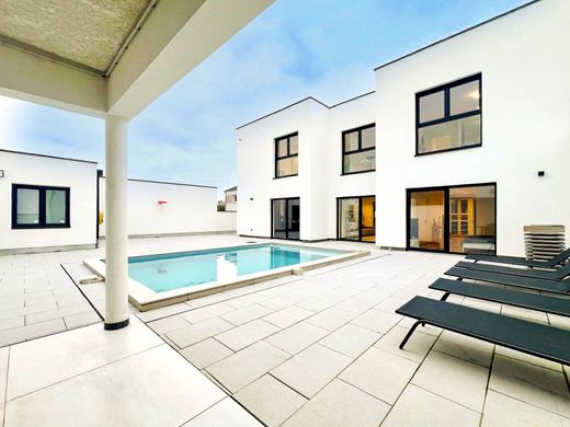 Πολυτελή κατοικία σε Ogy, Moselle