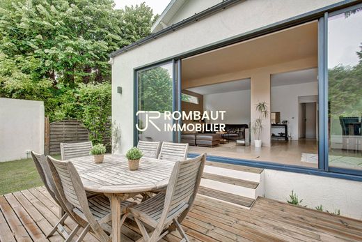 Πολυτελή κατοικία σε La Celle-Saint-Cloud, Yvelines