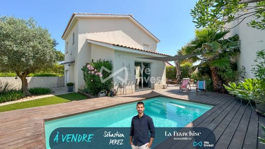 Saint-Aunès, Héraultの高級住宅